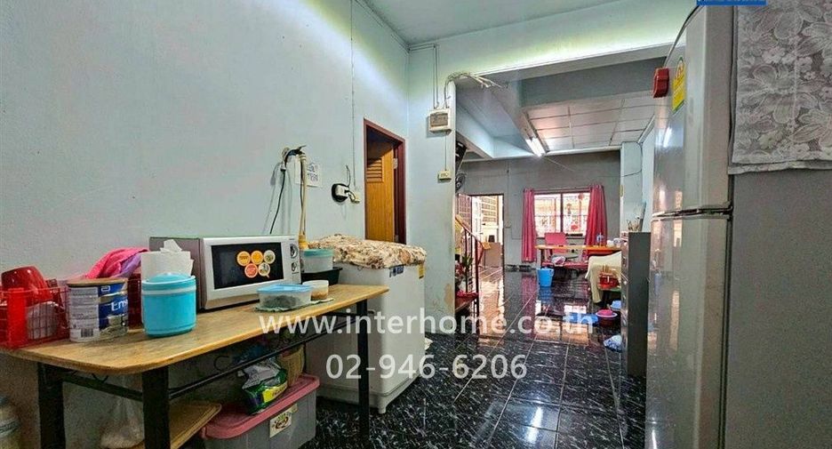 For sale 2 bedrooms townhouse in Lam Luk Ka, Pathum Thani