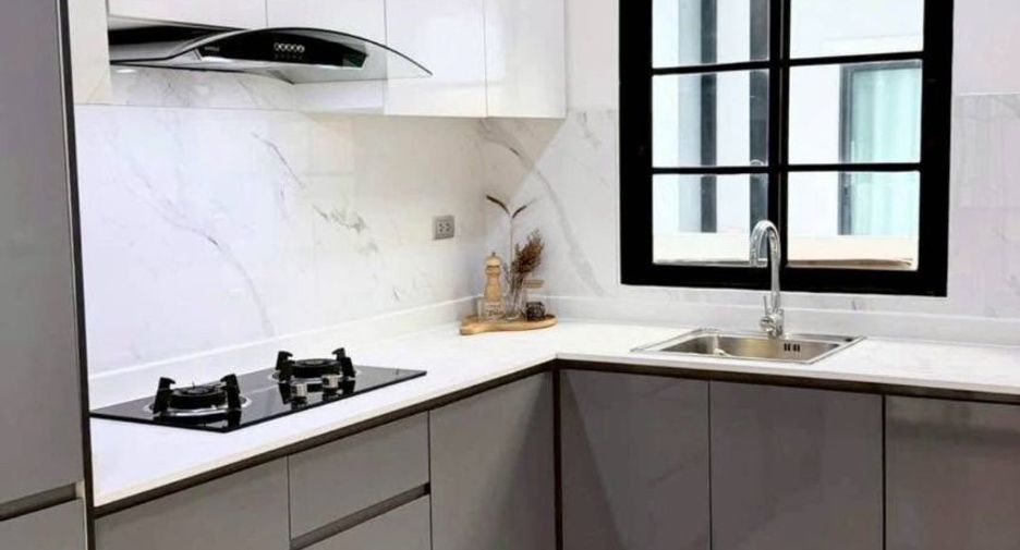 Casa en venta de 3 habitaciones en Si Racha, Chonburi