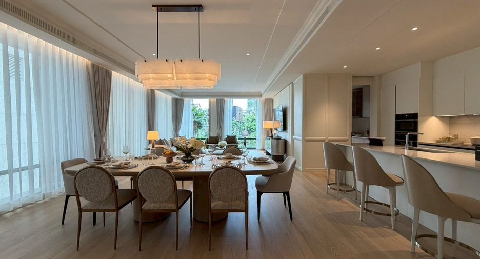 For sale 2 bedrooms condo in Khlong Toei, Bangkok