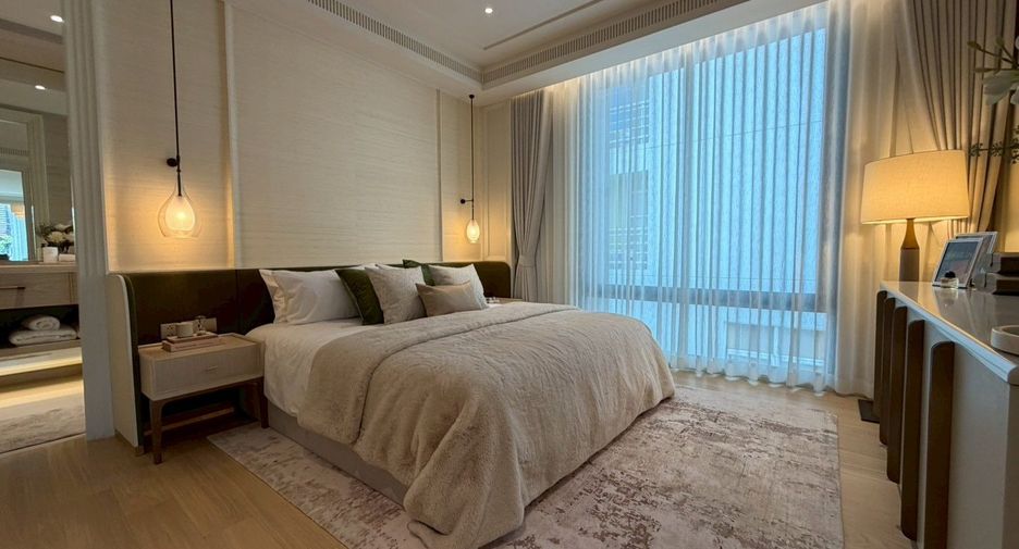 For sale 2 bedrooms condo in Khlong Toei, Bangkok