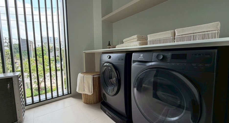 For sale 2 bedrooms condo in Khlong Toei, Bangkok