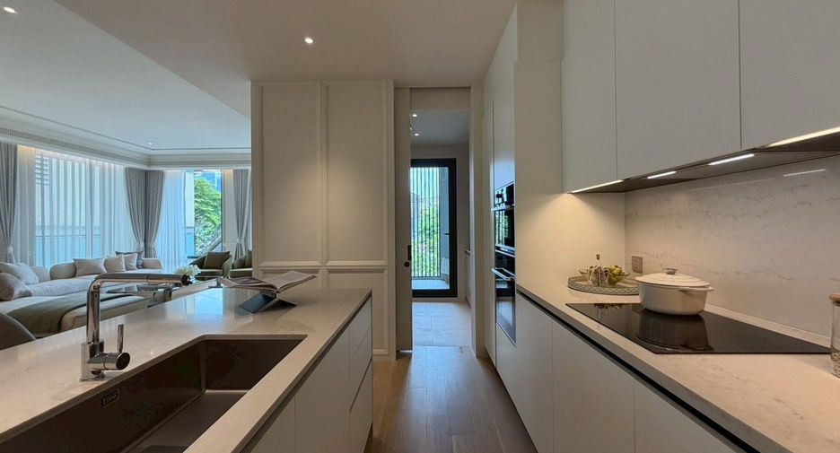 For sale 2 bedrooms condo in Khlong Toei, Bangkok