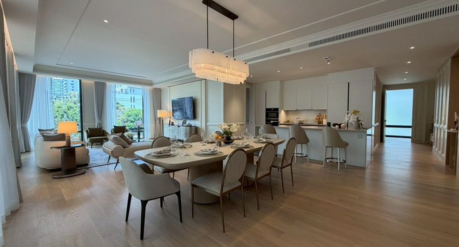 For sale 2 bedrooms condo in Khlong Toei, Bangkok