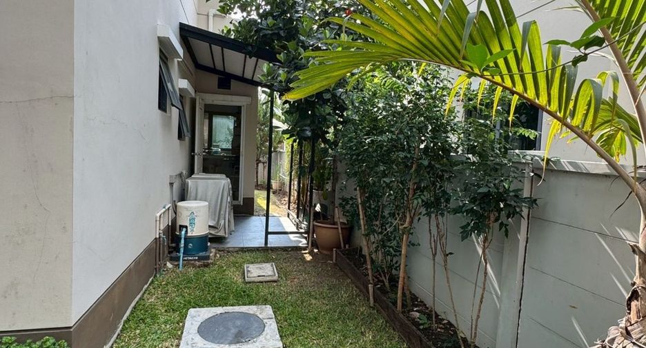 À vendre 4 chambres maison à Bang Yai, Nonthaburi