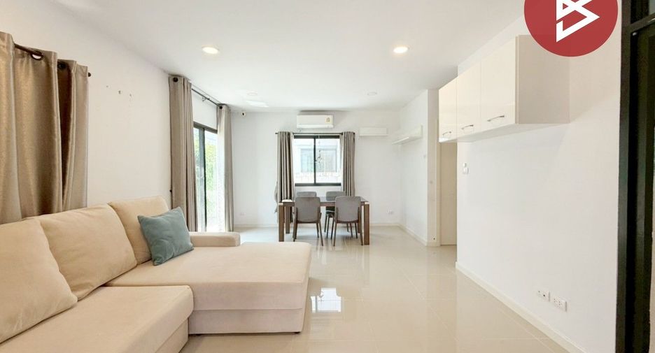 Haus zum Kauf mit 4 Zimmer in Mueang Pathum Thani, Pathum Thani