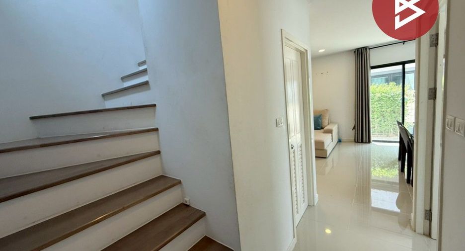 Haus zum Kauf mit 4 Zimmer in Mueang Pathum Thani, Pathum Thani