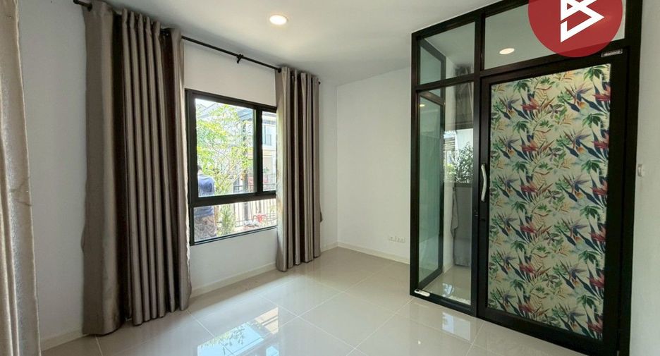 Haus zum Kauf mit 4 Zimmer in Mueang Pathum Thani, Pathum Thani