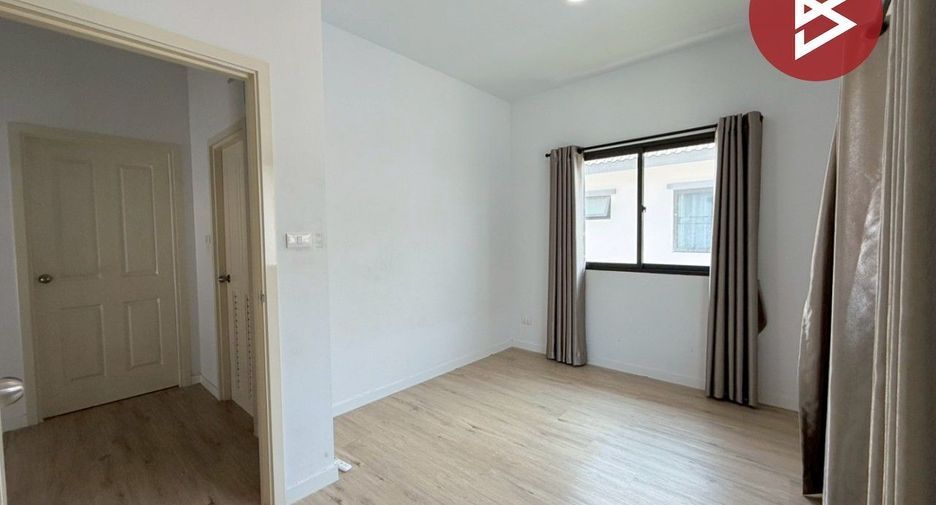 Haus zum Kauf mit 4 Zimmer in Mueang Pathum Thani, Pathum Thani
