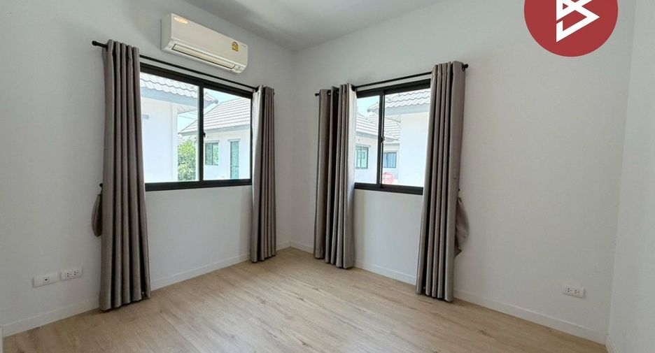 Haus zum Kauf mit 4 Zimmer in Mueang Pathum Thani, Pathum Thani