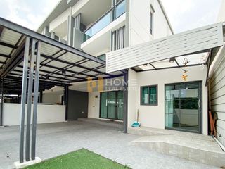 Reihenhaus zum Kauf mit 4 Zimmer in Taling Chan, Bangkok