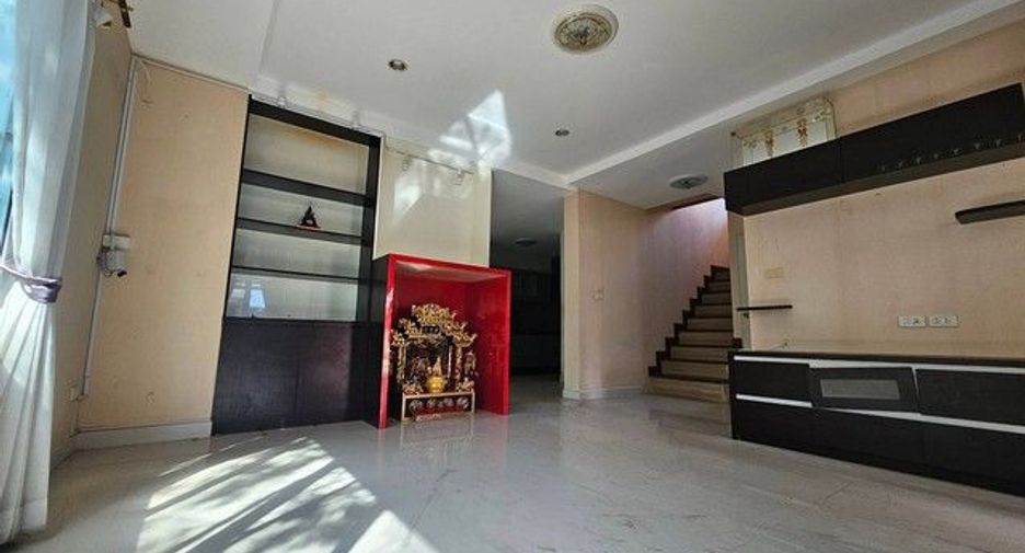 For sale 3 bedrooms house in Bang Len, Nakhon Pathom