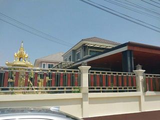 For sale 4 bedrooms house in Bang Len, Nakhon Pathom