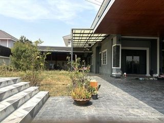 For sale 4 bedrooms house in Bang Len, Nakhon Pathom