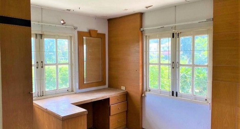出售 4 卧室 独立屋 在 Si Sawat, Kanchanaburi