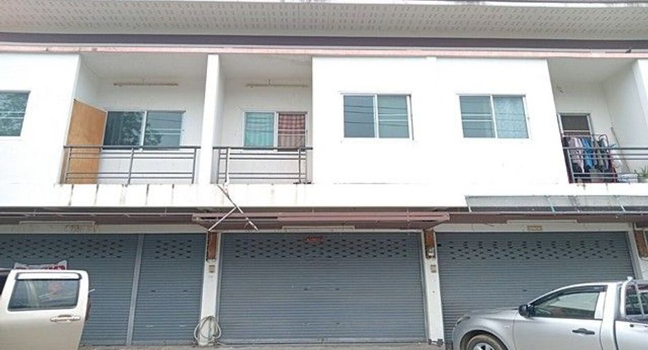 Local comercial en venta de 2 habitaciones en Si Sawat, Kanchanaburi