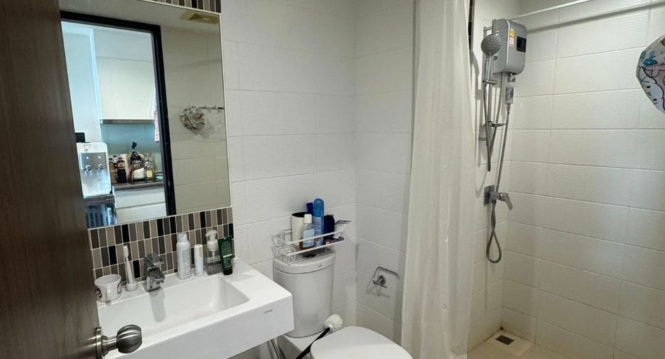 For rent 2 bedrooms condo in Bang Na, Bangkok