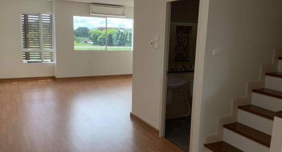 Gewerbefläche zur Miete mit 5 Zimmer in Don Mueang, Bangkok