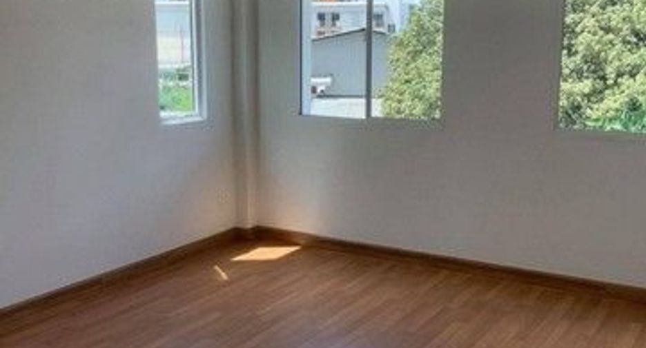 Gewerbefläche zur Miete mit 5 Zimmer in Don Mueang, Bangkok