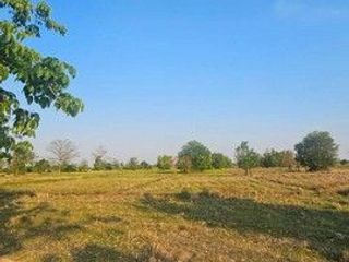 出售 土地 在 Sawankhalok, Sukhothai