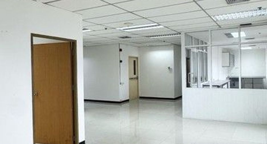 For rent 1 bed office in Khlong San, Bangkok