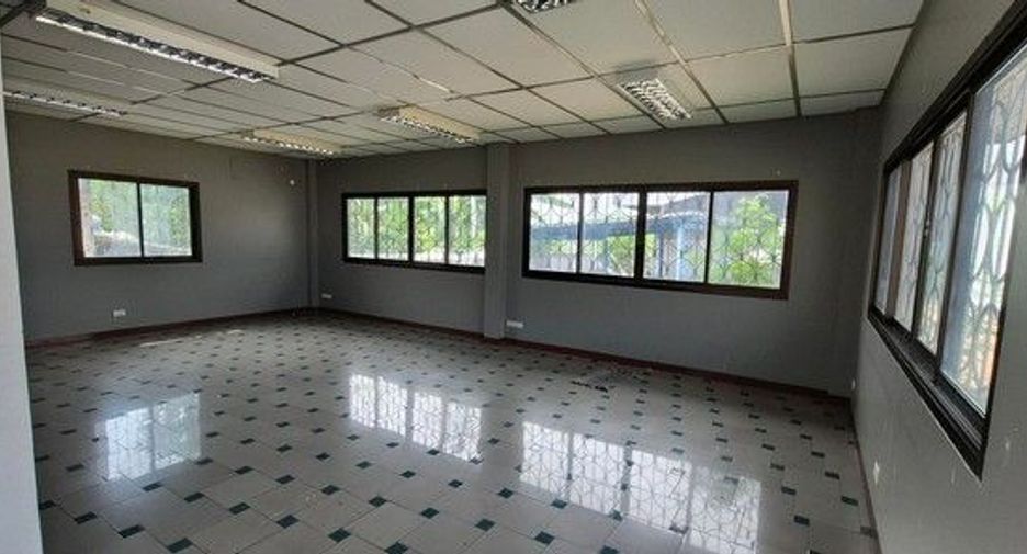 For rent 1 bed warehouse in Khlong Sam Wa, Bangkok