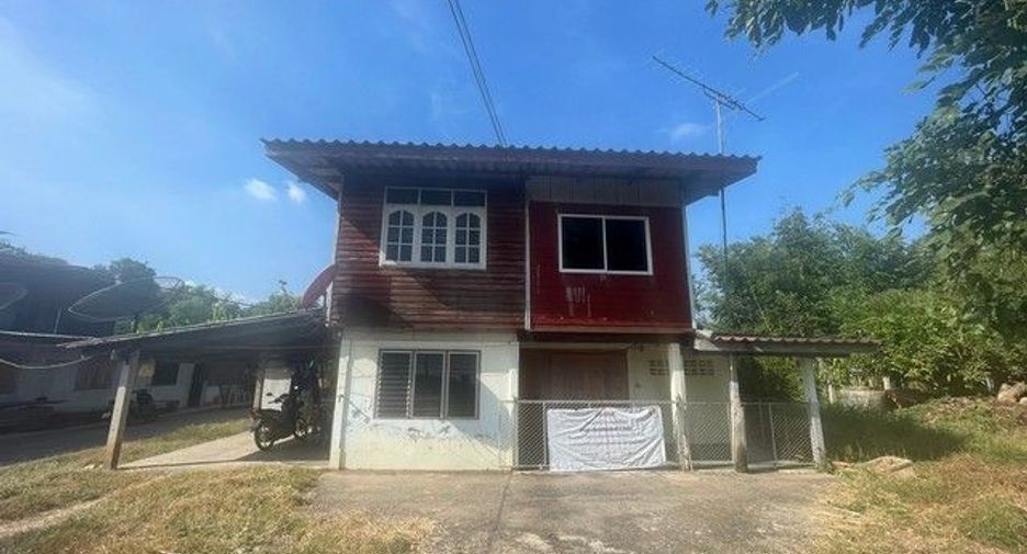 For sale 2 bedrooms house in Taphan Hin, Phichit