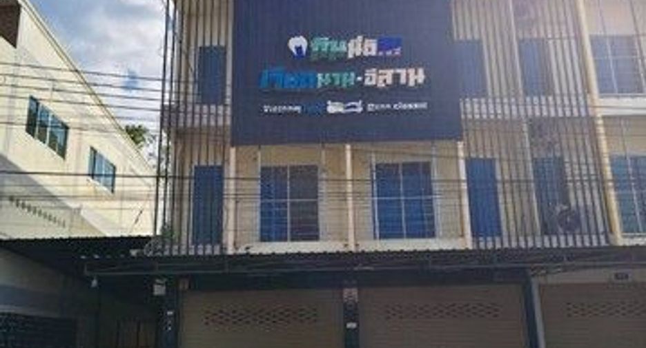 For sale 1 bed retail Space in Taphan Hin, Phichit