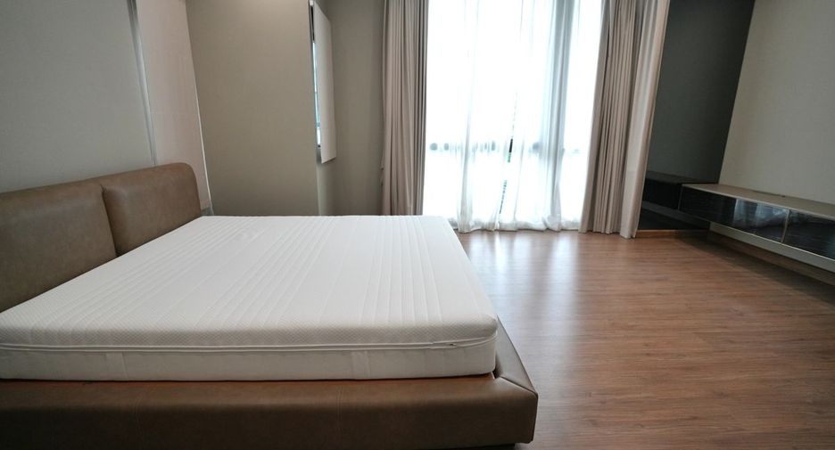 À vendre 3 chambres maison de ville à Suan Luang, Bangkok