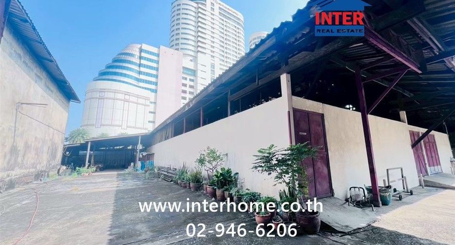 For sale land in Pom Prap Sattru Phai, Bangkok