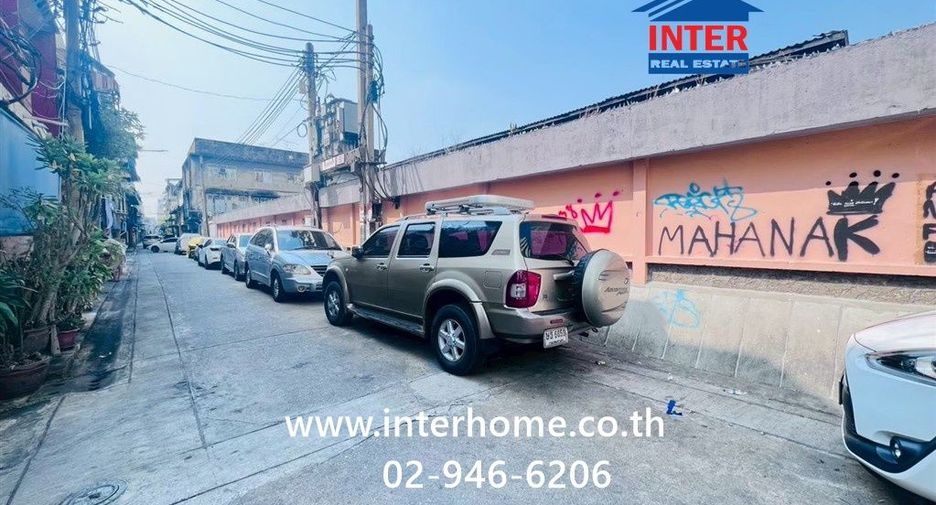 For sale land in Pom Prap Sattru Phai, Bangkok