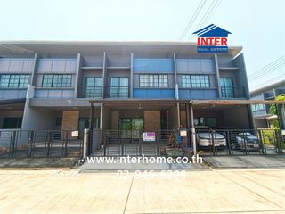 For sale 4 bedrooms townhouse in Mueang Pathum Thani, Pathum Thani