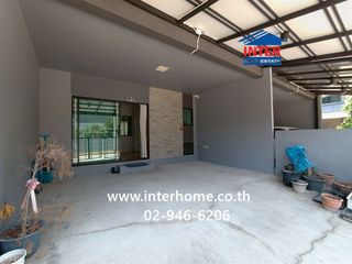 For sale 4 bedrooms townhouse in Mueang Pathum Thani, Pathum Thani