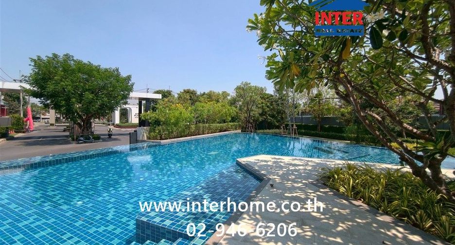 For sale 4 bedrooms townhouse in Mueang Pathum Thani, Pathum Thani