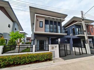 For Rent 4 Bedroom Villa In Bang Lamung, Chonburi
