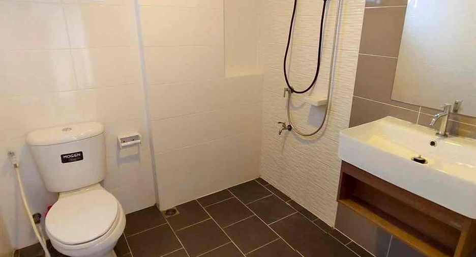 For rent 4 bedrooms villa in Bang Lamung, Chonburi