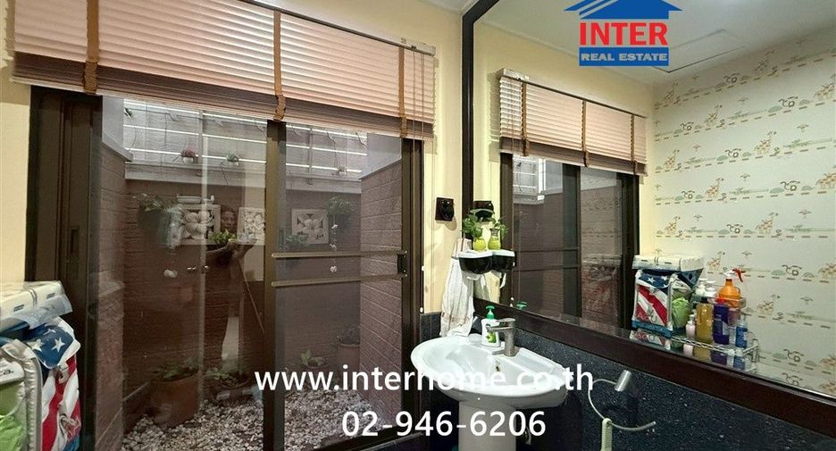 Haus zum Kauf mit 4 Zimmer in Wang Thonglang, Bangkok