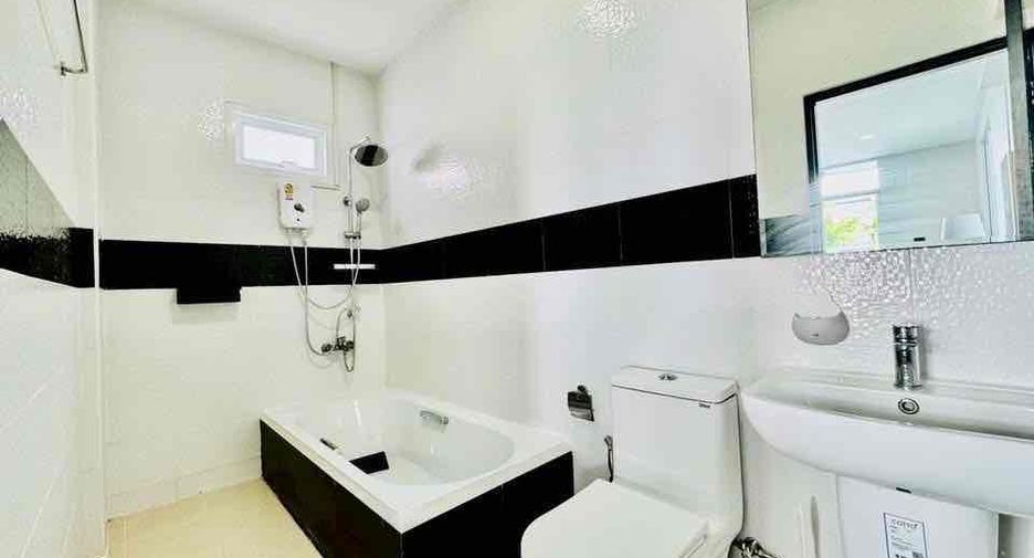 For rent 7 bedrooms villa in Bang Lamung, Chonburi