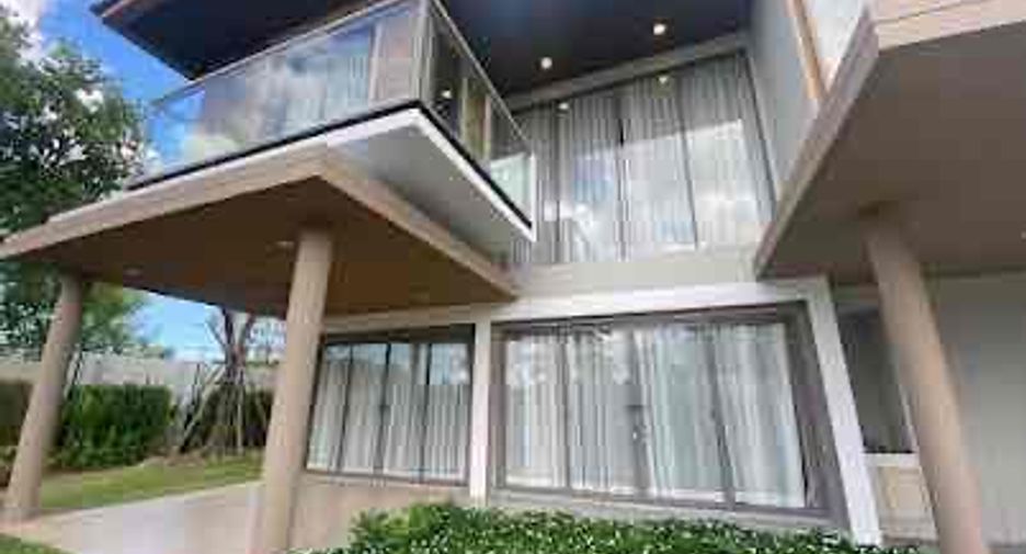 For rent 4 bedrooms villa in Bang Lamung, Chonburi
