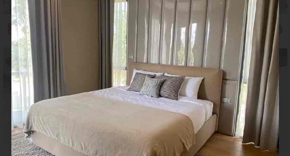 For rent 4 bedrooms villa in Bang Lamung, Chonburi