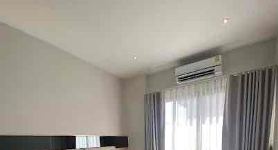 For rent 4 bedrooms villa in Bang Lamung, Chonburi