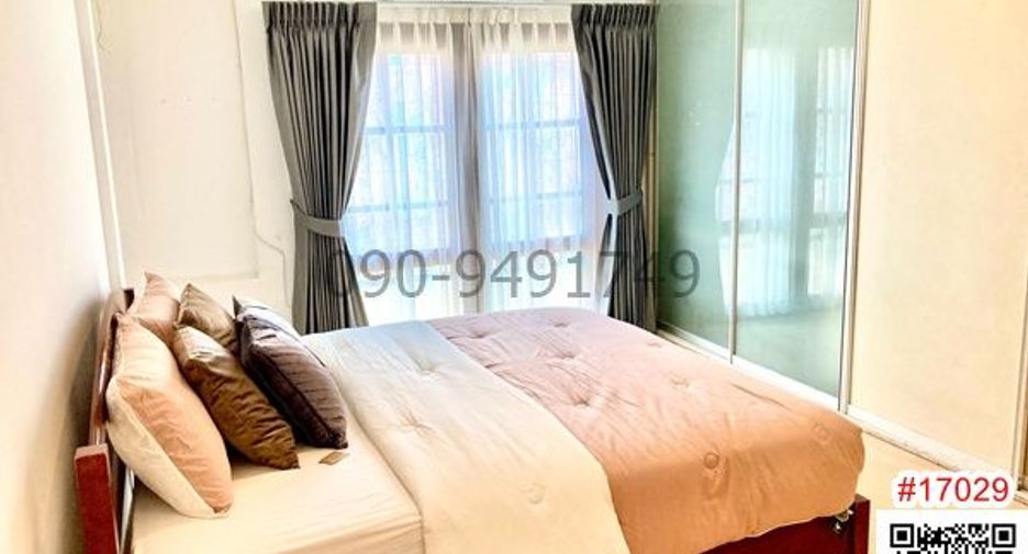 Reihenhaus zur Miete mit 2 Zimmer in Phra Khanong, Bangkok