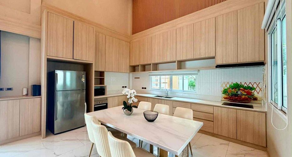For sale そして for rent 3 ベッドルーム villa in Bang Lamung, Chonburi