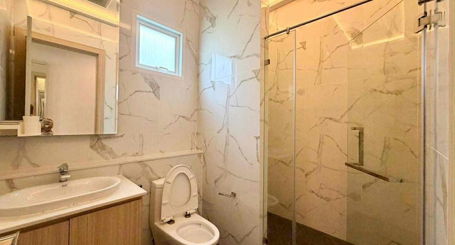 For sale そして for rent 3 ベッドルーム villa in Bang Lamung, Chonburi