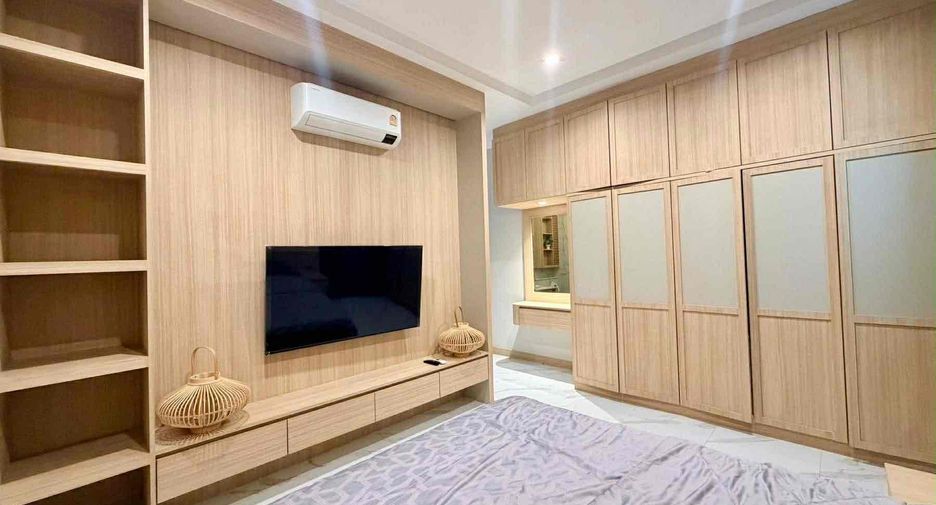 For sale そして for rent 3 ベッドルーム villa in Bang Lamung, Chonburi