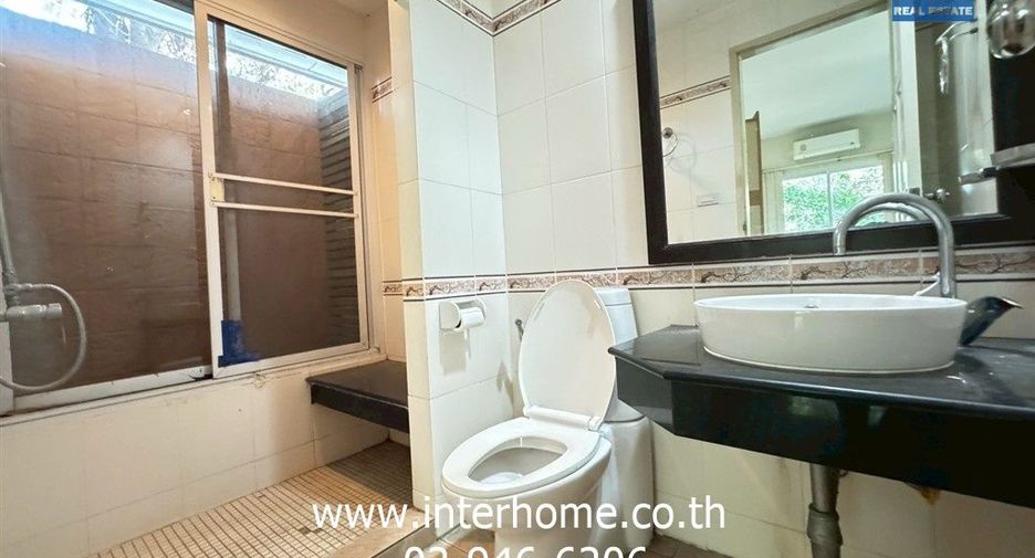 Haus zur Miete und zum Kauf mit 4 Zimmer in Bang Kruai, Nonthaburi