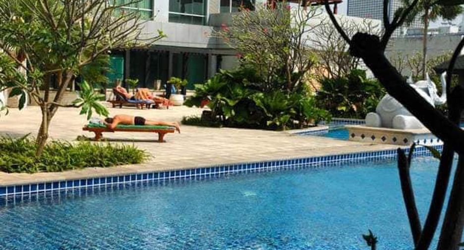 For rent 2 bedrooms condo in Sathon, Bangkok