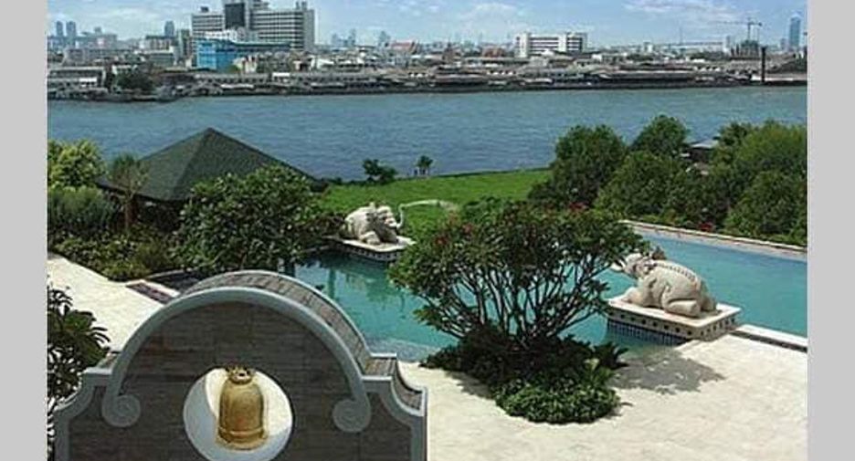 For rent 2 bedrooms condo in Sathon, Bangkok