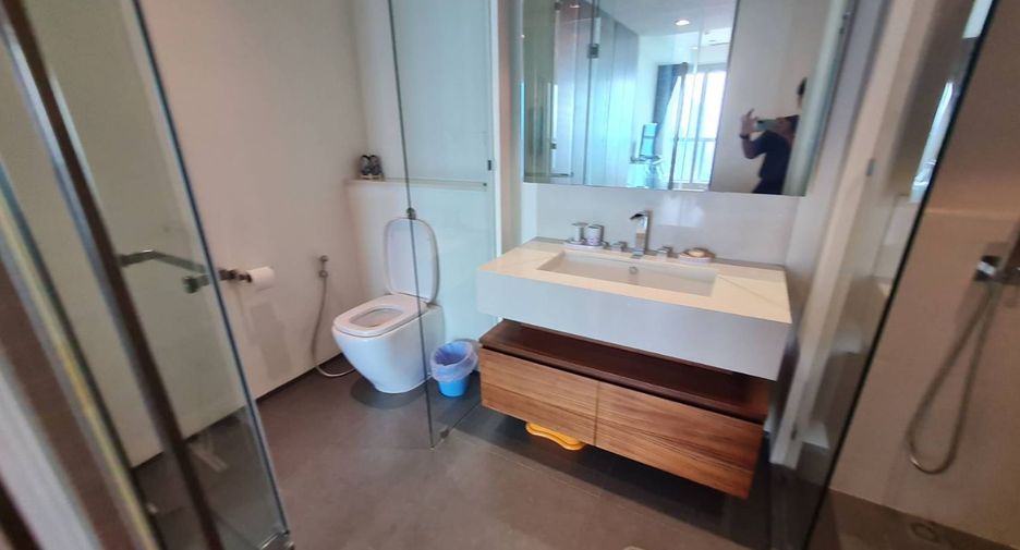 For rent 2 bedrooms condo in Sathon, Bangkok