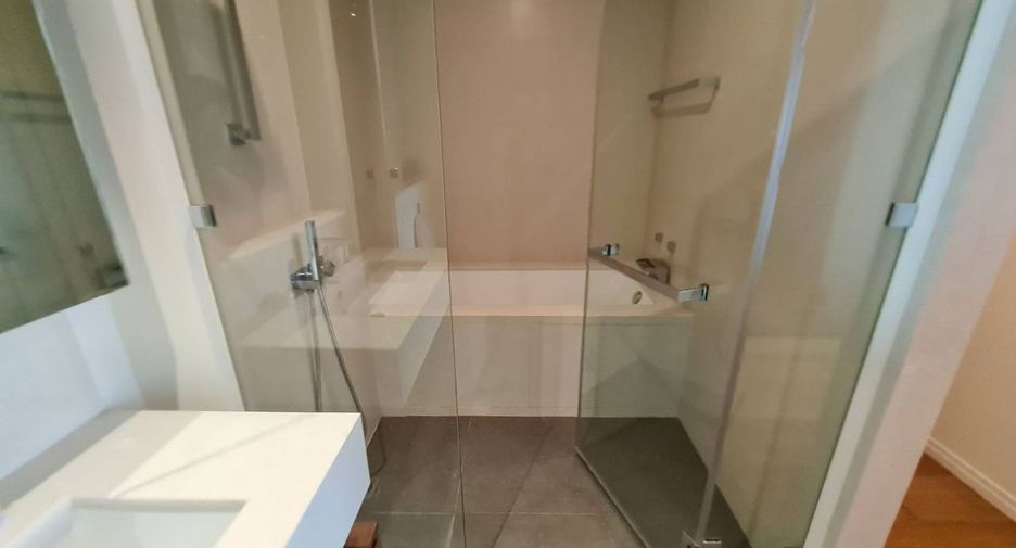 For rent 2 bedrooms condo in Sathon, Bangkok