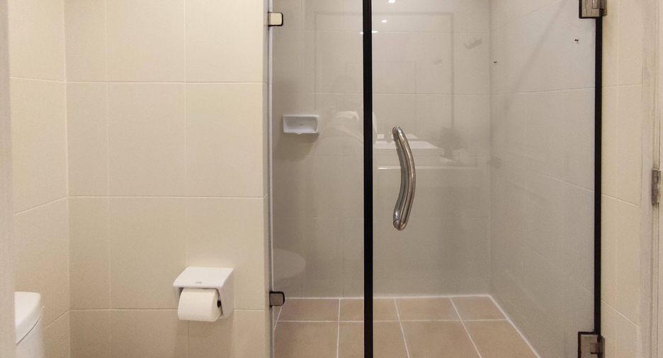 For rent 1 bed condo in Huai Khwang, Bangkok